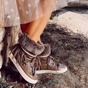 Emonk Ibiza Alaska Fur Boots Fringe Womens Size 39 / 8.5 Multicolor Western Boho